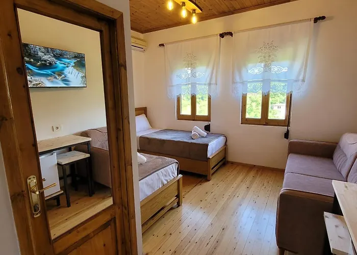 Jona Guest House