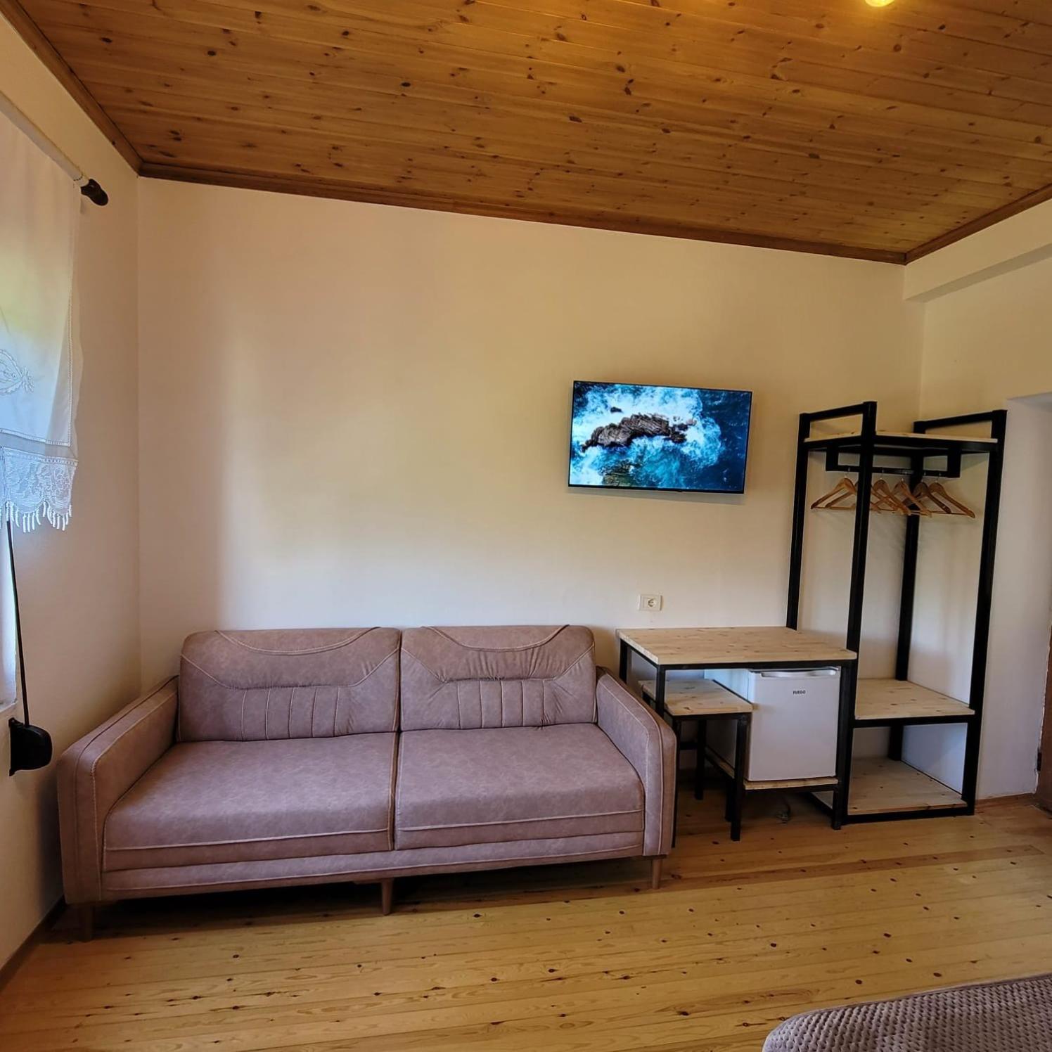 Jona Appartement Gjirokastër